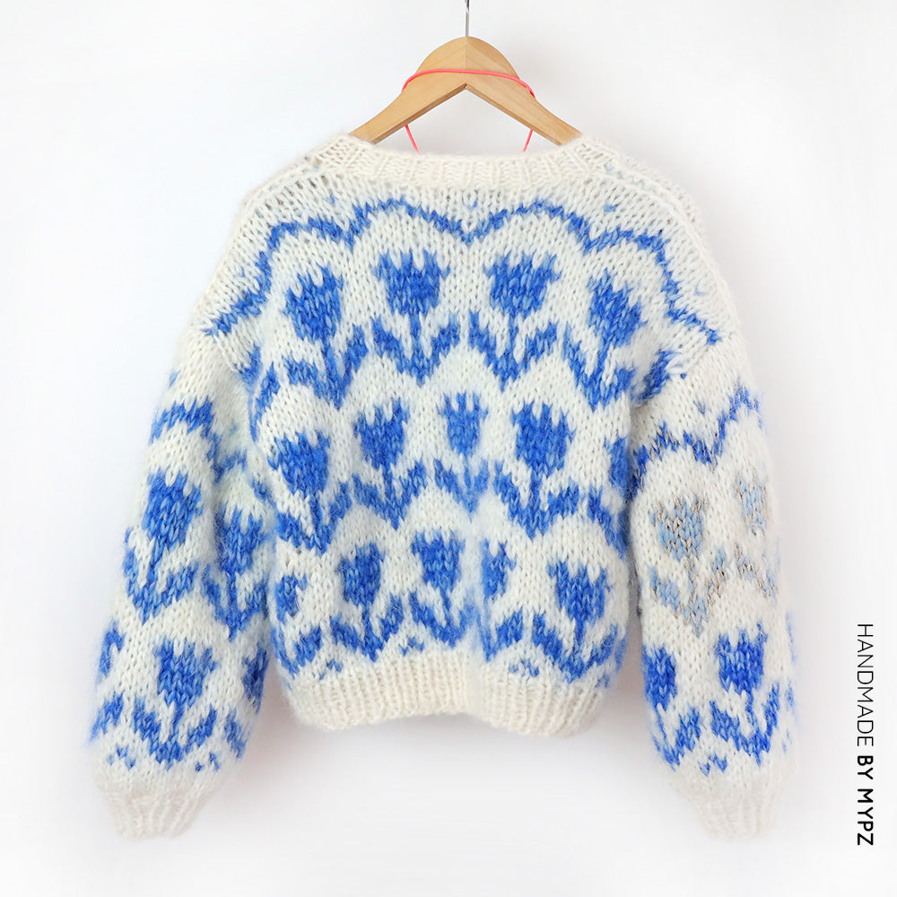 Knitting Pattern – MYPZ Chunky Bomber Cardigan Tulips Blue No.9 (ENG-NL-DE)