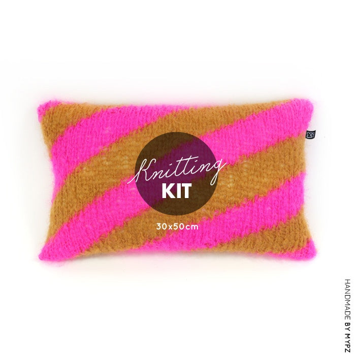 Knitting kits - Cushion covers